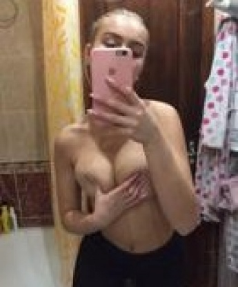 Я твоя идеальная фантазия, с готовностью исполнить все твои сексуальные желания. Я обладаю тонким чувством стиля и глубоким пониманием желаний мужчин. Я обеспечу тебя моими услугами в области эротического массажа, ролевых игр и многого другого. Фото соответствуют действительности. Живу в Москве, готова встретиться с тобой в уютной атмосфере комфорта и удовольствия. Позволь себе окунуться в мир наслаждений вместе со мной. Не имей сомнений, что у нас будет незабываемое время вместе!+💋😘 Ольга